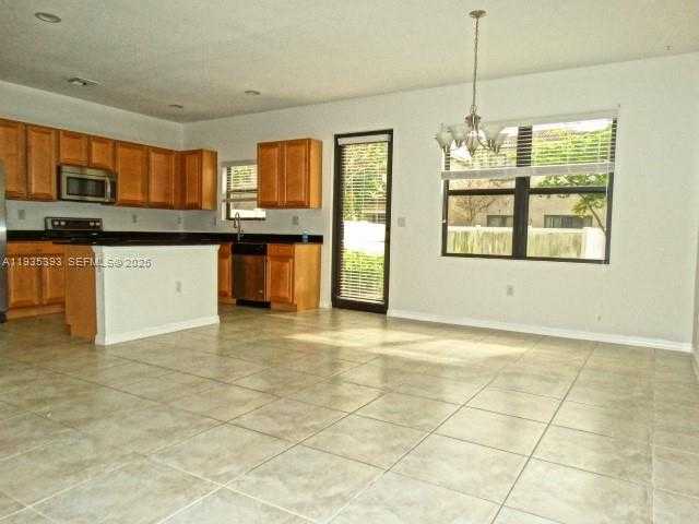 Small Image of 754 NORTH EAST 191ST TER, Miami Number 6