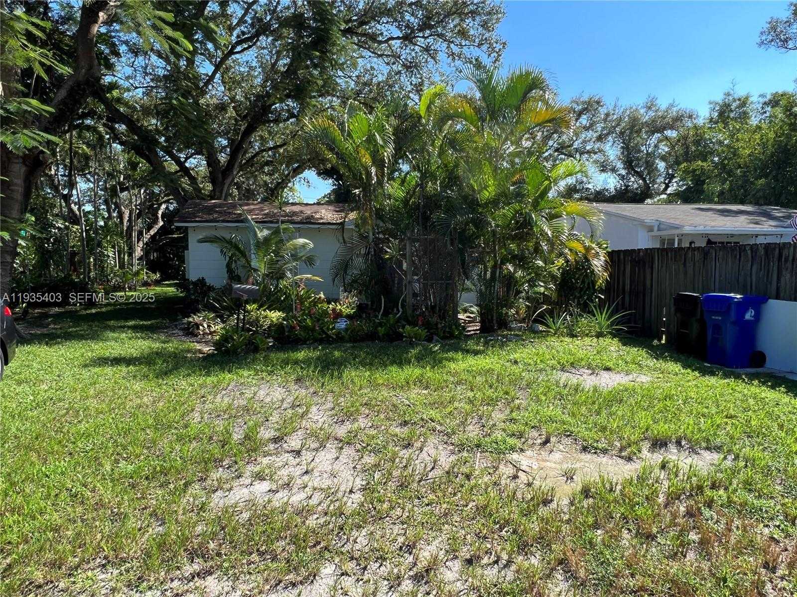 Small Image of 606 SOUTH WEST 11TH ST, Fort Lauderdale Number 19