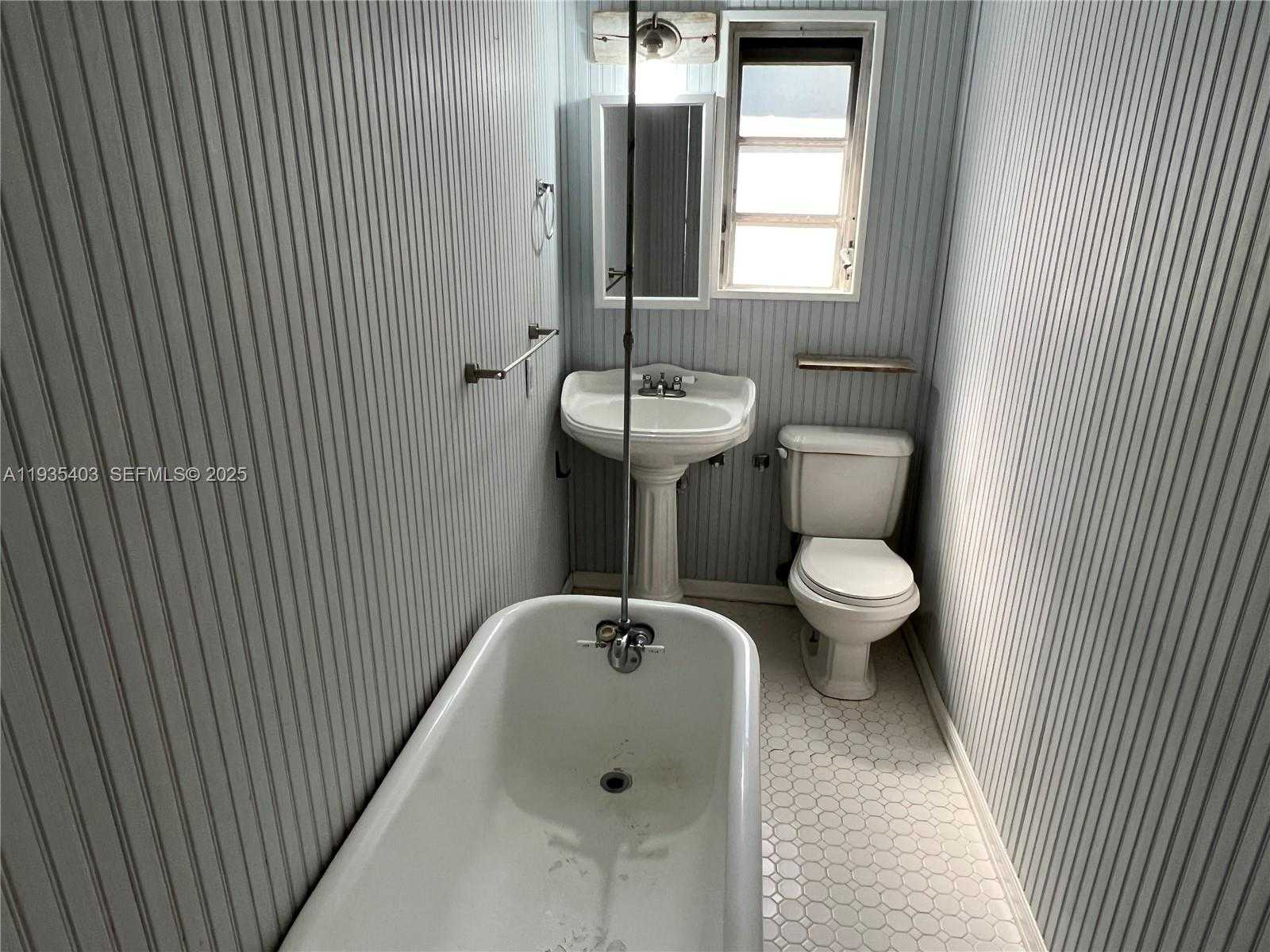 Small Image of 606 SOUTH WEST 11TH ST, Fort Lauderdale Number 6