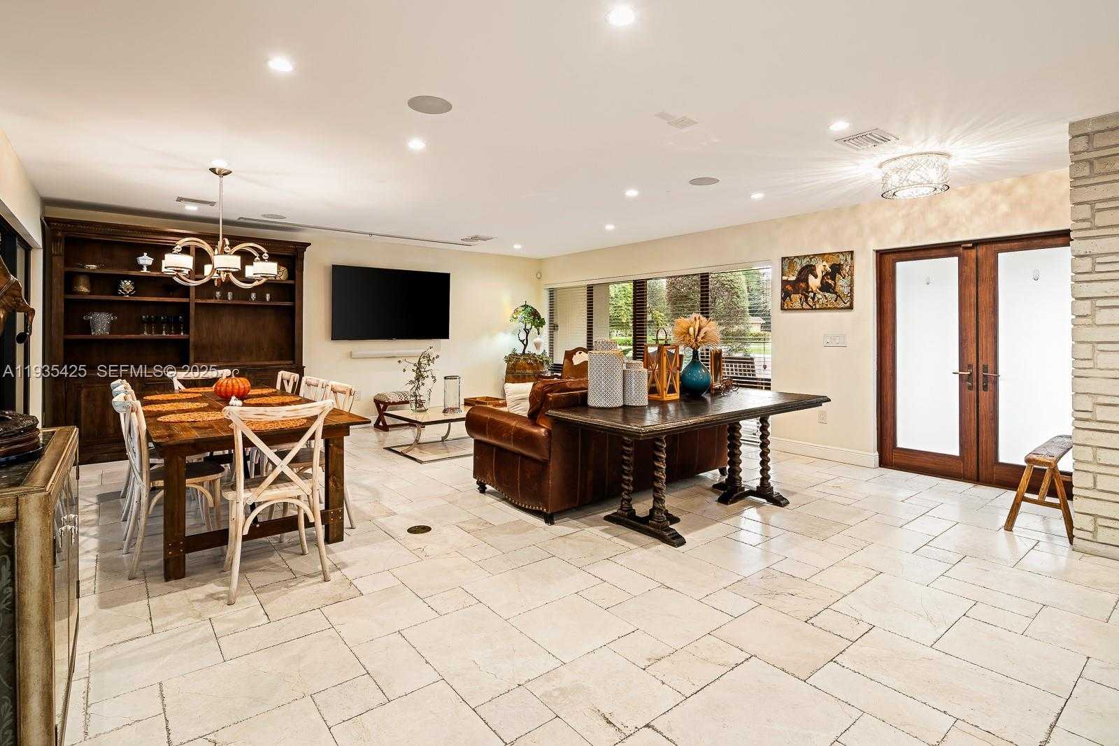 Small Image of 9890 SOUTH WEST 138TH ST, Miami Number 2