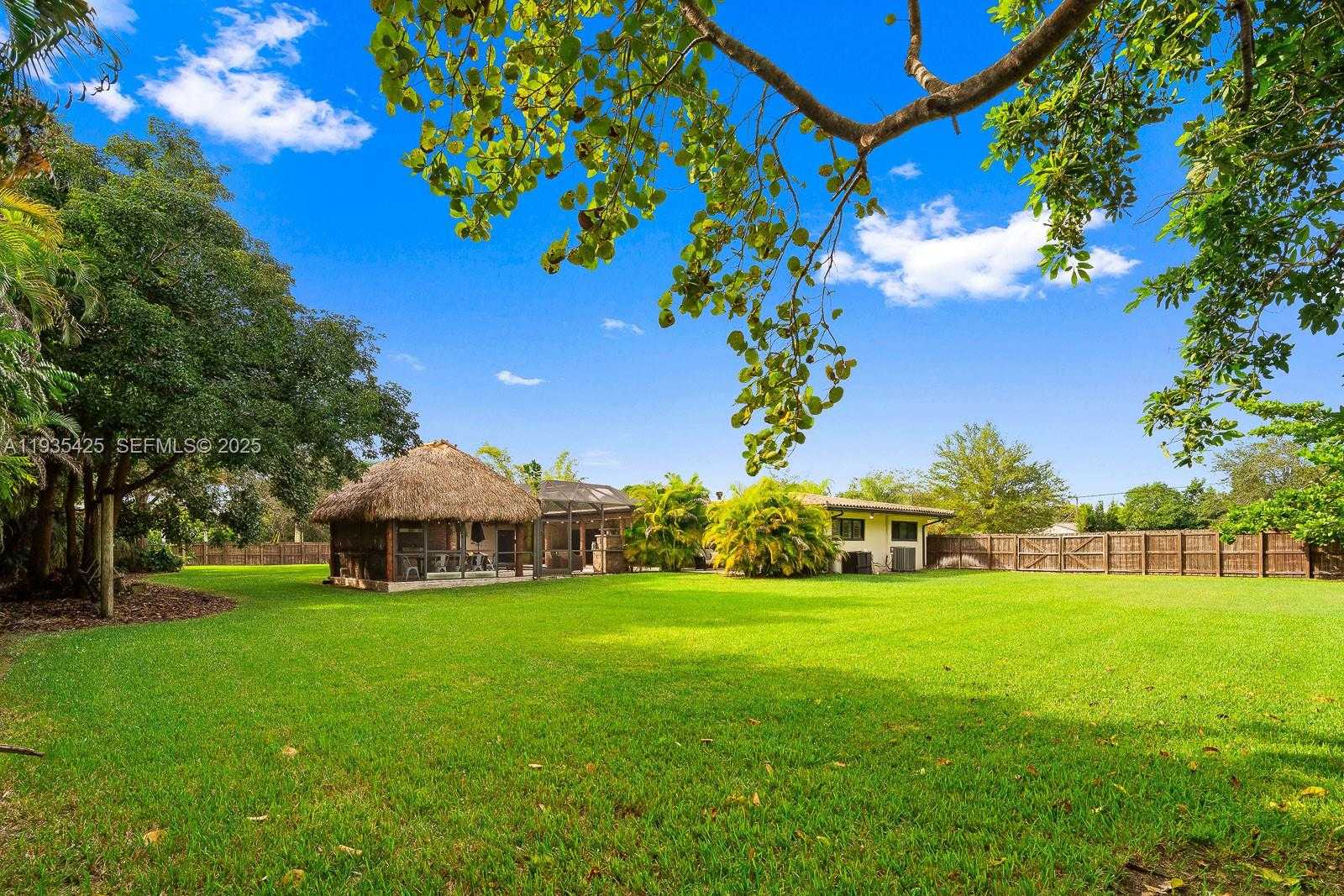 Small Image of 9890 SOUTH WEST 138TH ST, Miami Number 29