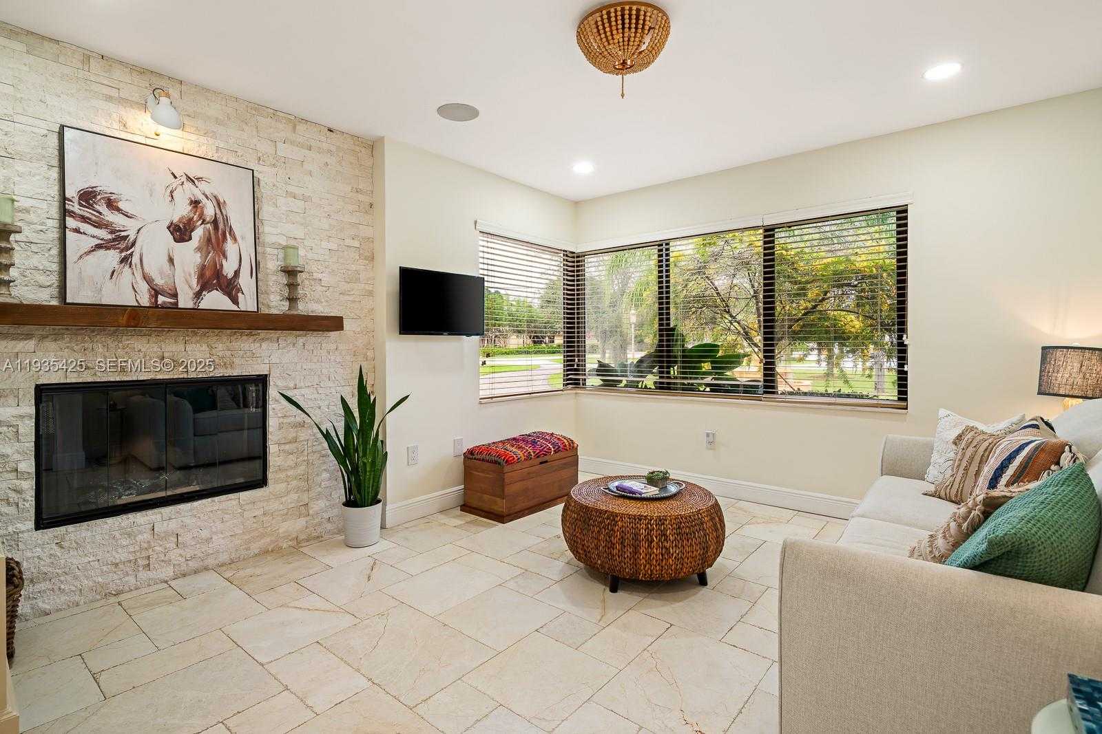 Small Image of 9890 SOUTH WEST 138TH ST, Miami Number 8