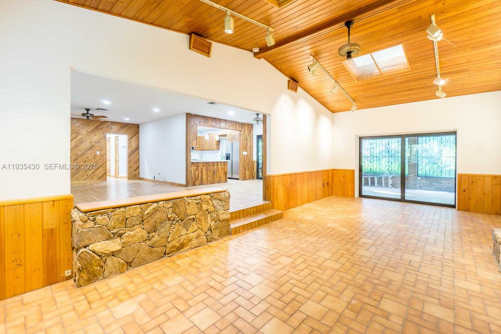 Small Image of 6290 SOUTH WEST 86TH ST, Miami Number 8