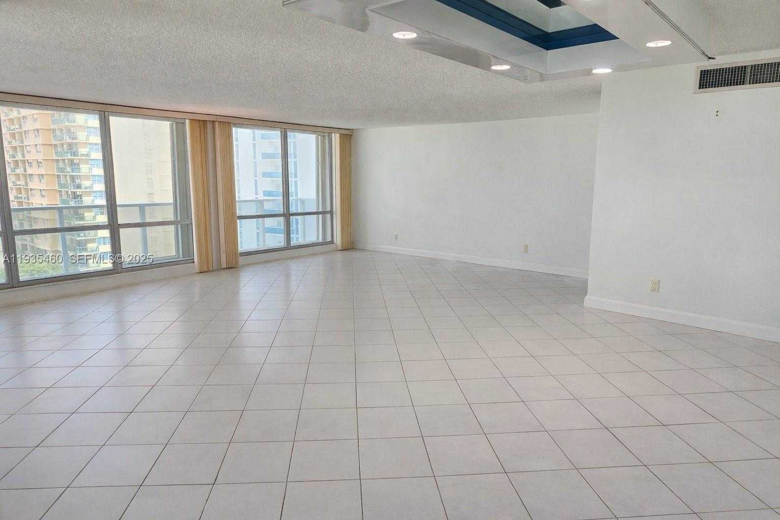 Small Image of 2751 SOUTH OCEAN DR #1001N, Hollywood Number 2