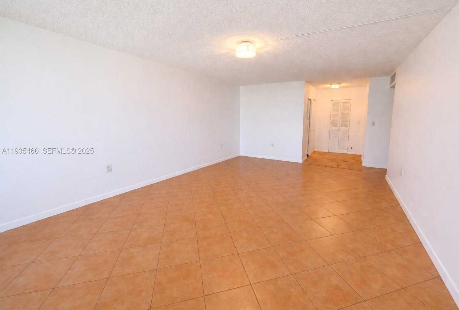 Small Image of 2751 SOUTH OCEAN DR #1001N, Hollywood Number 4