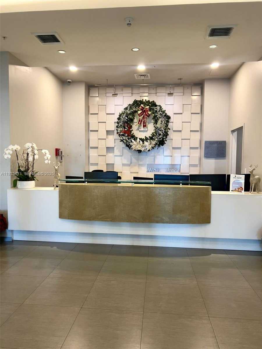 Small Image of 1900 NORTH BAYSHORE DR #2117, Miami Number 1