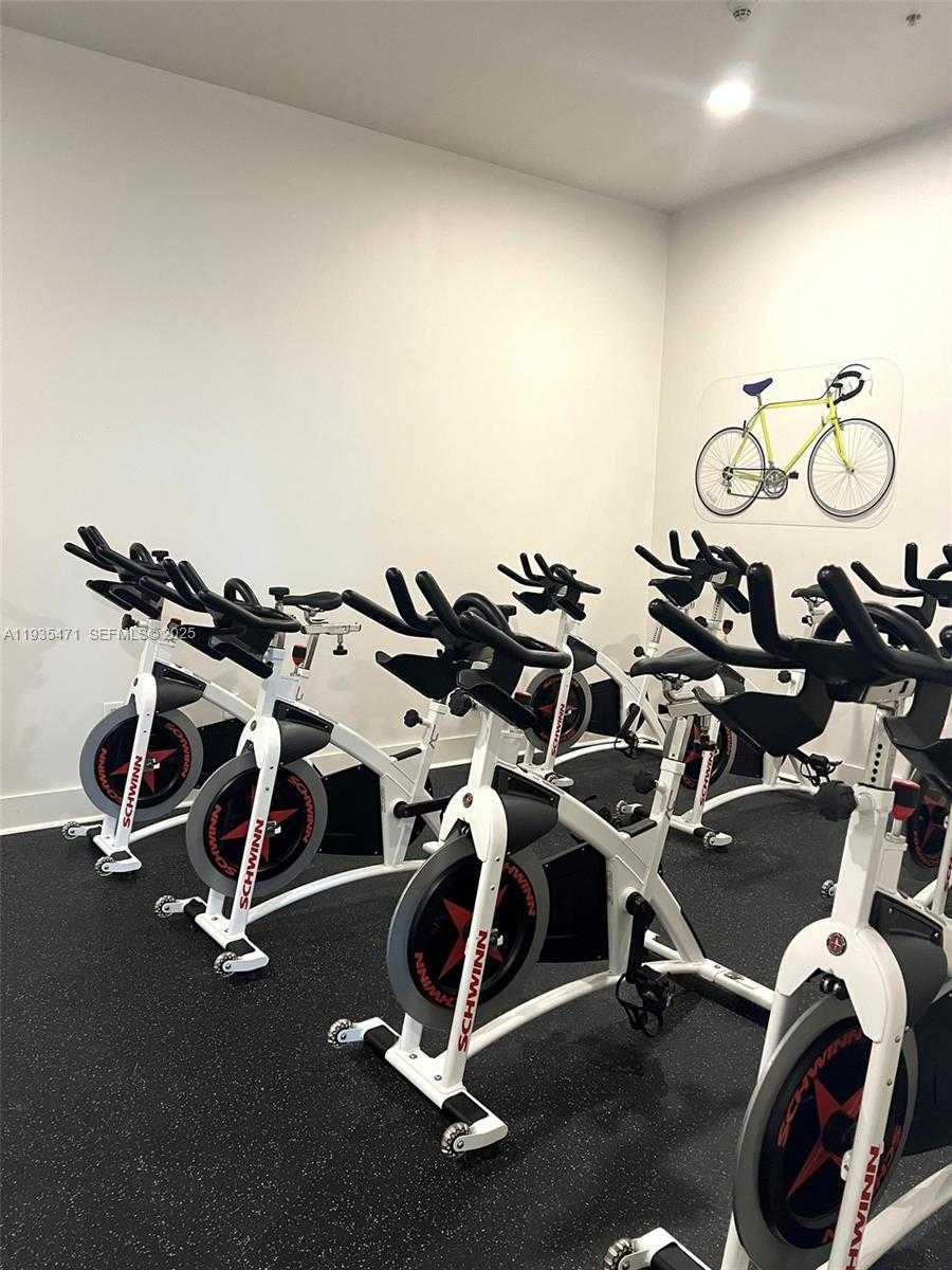 Small Image of 1900 NORTH BAYSHORE DR #2117, Miami Number 13