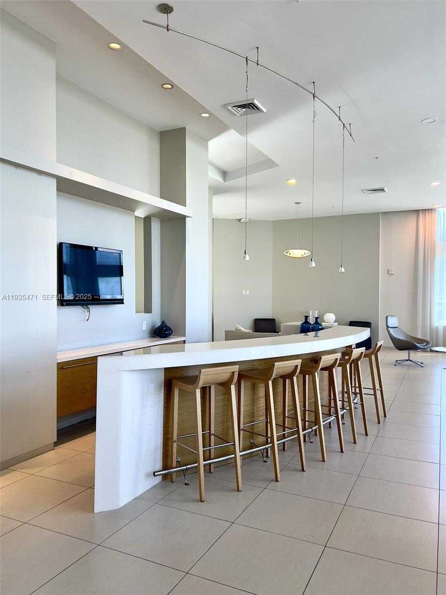 Small Image of 1900 NORTH BAYSHORE DR #2117, Miami Number 15