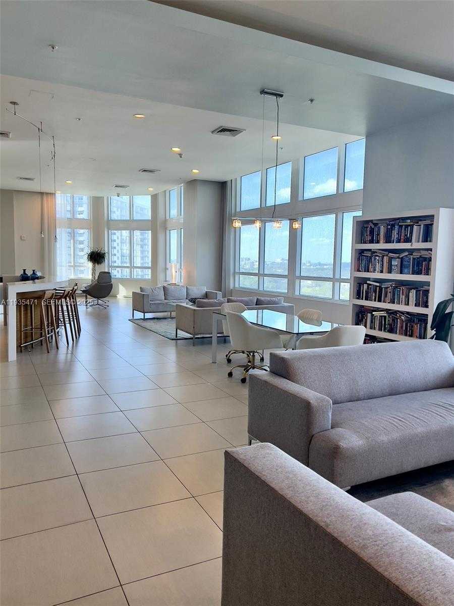 Small Image of 1900 NORTH BAYSHORE DR #2117, Miami Number 5