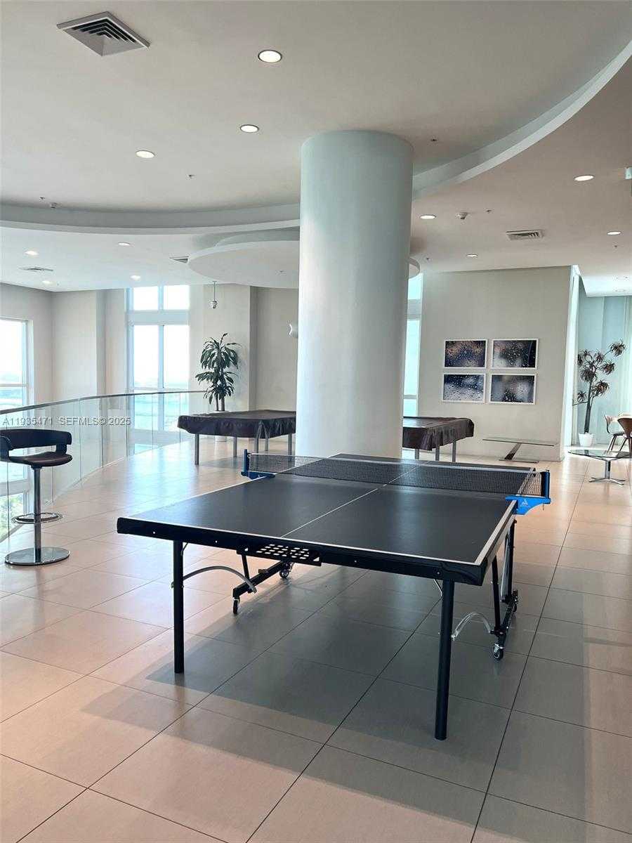 Small Image of 1900 NORTH BAYSHORE DR #2117, Miami Number 6