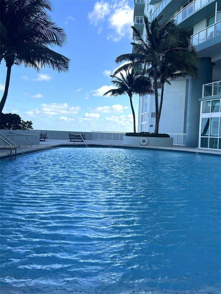 Small Image of 1900 NORTH BAYSHORE DR #2117, Miami Number 8