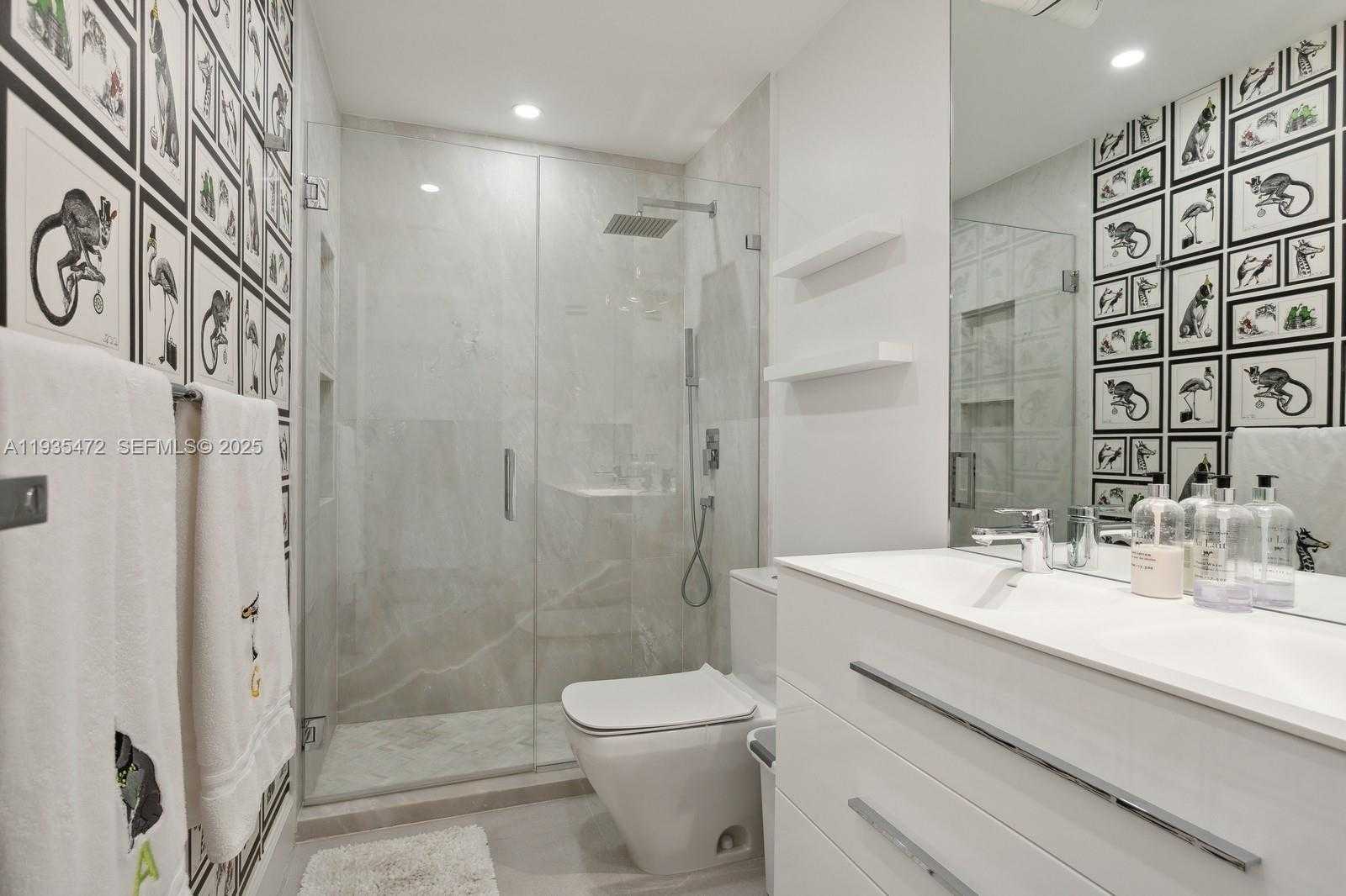 Small Image of 1111 CRANDON BLVD #B101, Key Biscayne Number 8