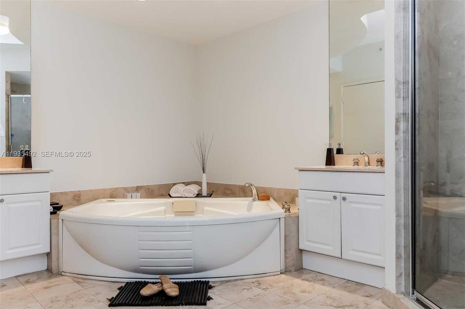 Small Image of 747 CRANDON BLVD #410, Key Biscayne Number 18