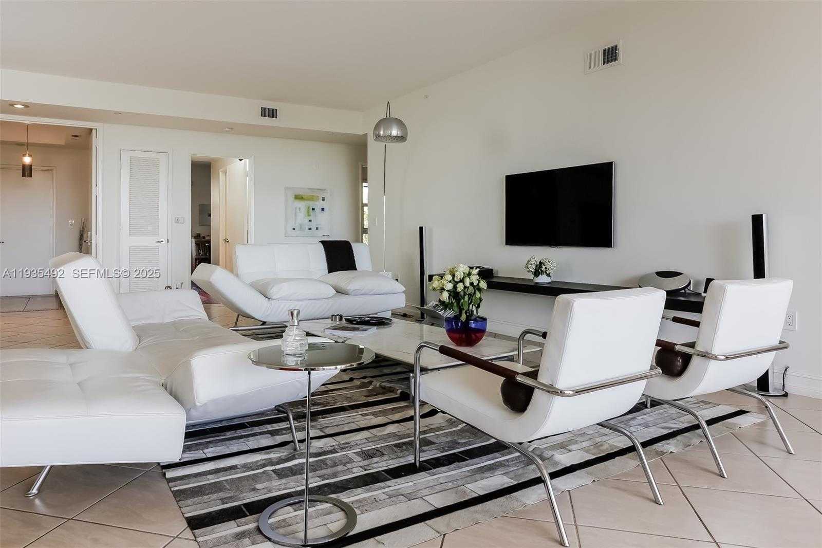 Small Image of 747 CRANDON BLVD #410, Key Biscayne Number 6