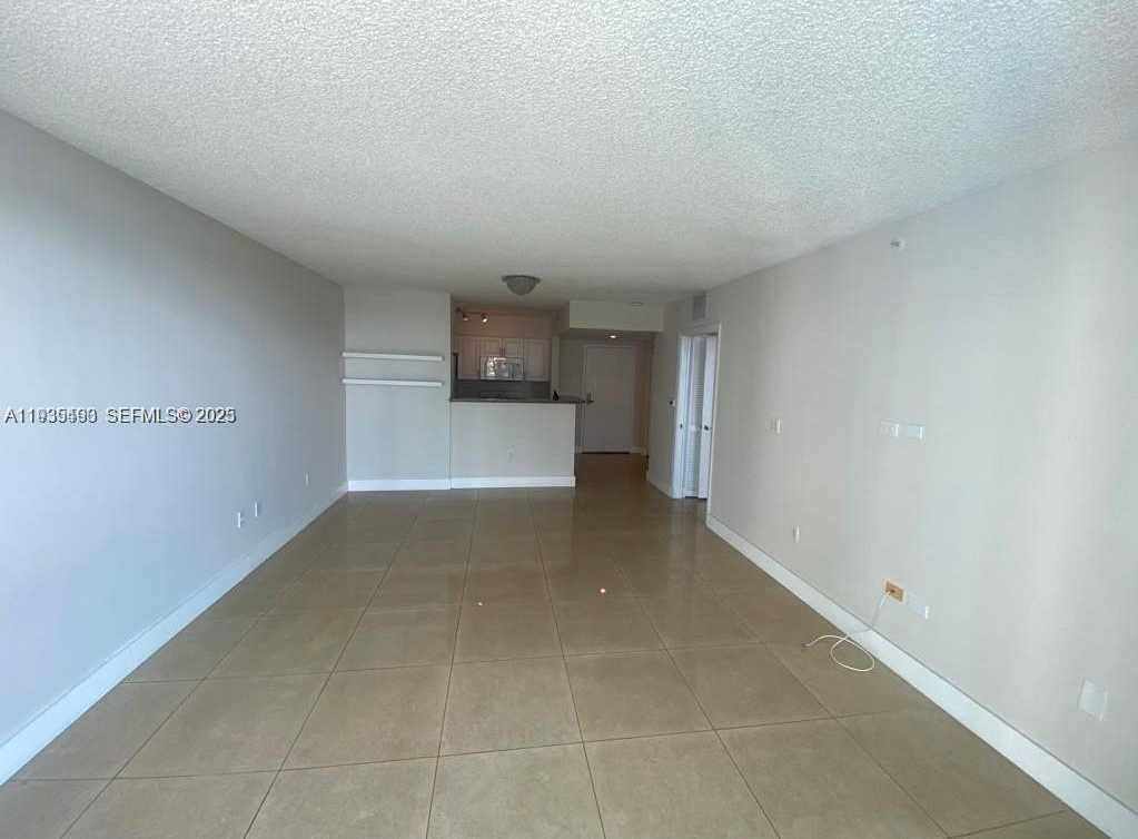 Small Image of 1155 BRICKELL BAY DR #1605, Miami Number 2