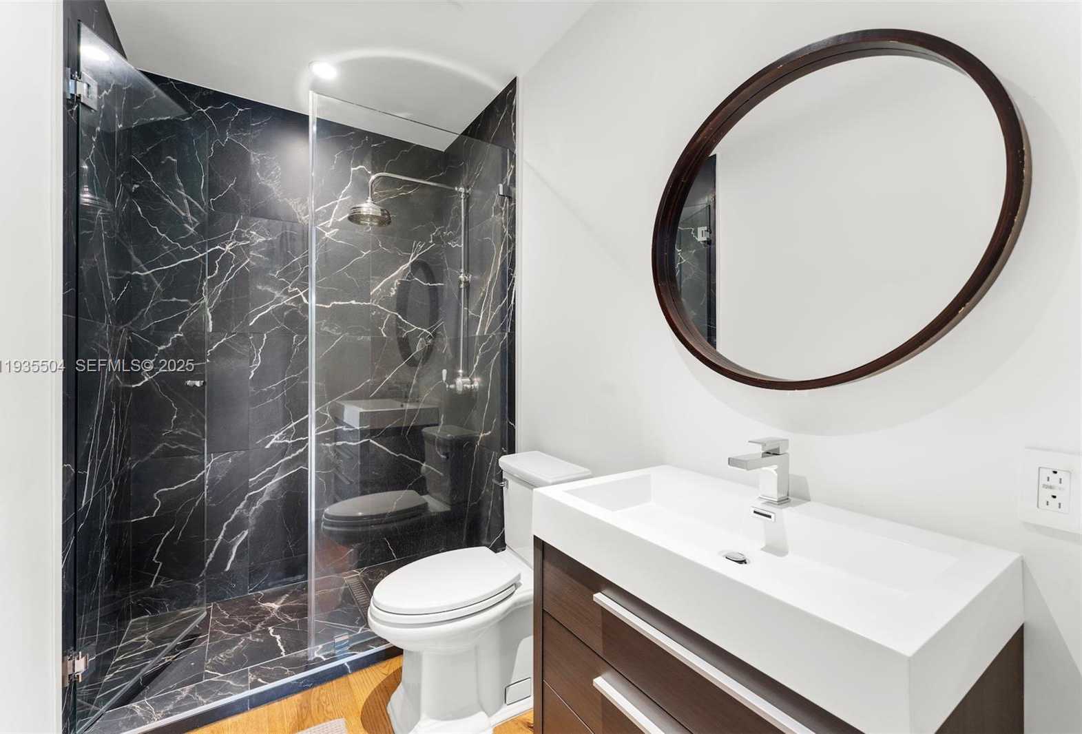 Small Image of 1277 NORTH VENETIAN WAY, Miami Number 8