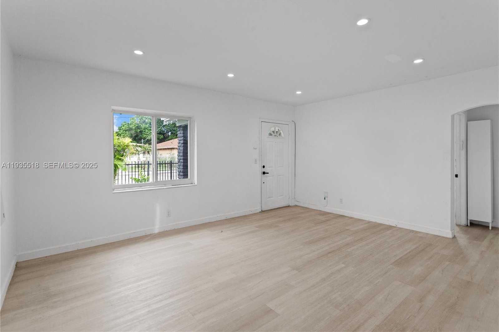 Small Image of 400 NORTH WEST 47TH ST, Miami Number 2