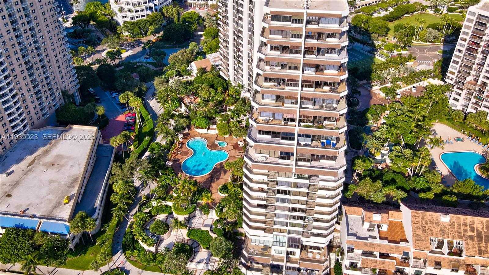 Small Image of 520 BRICKELL KEY DR #A604, Miami Number 26