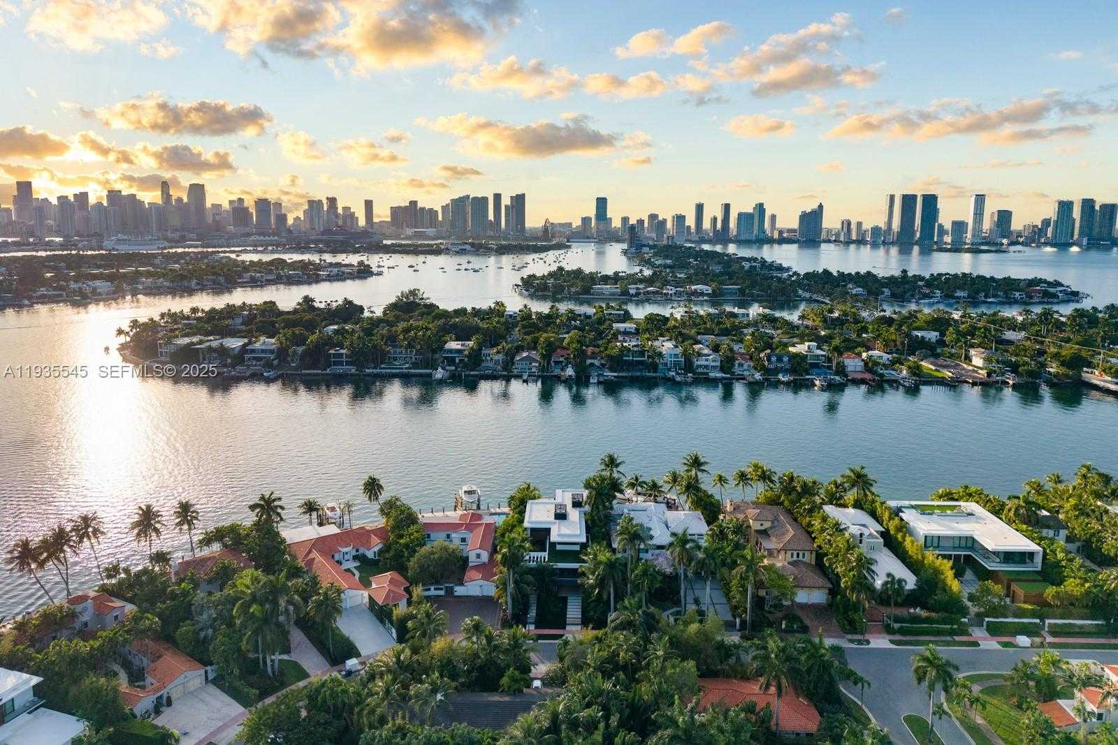 Small Image of 40 WEST RIVO ALTO DR, Miami Beach Number 10