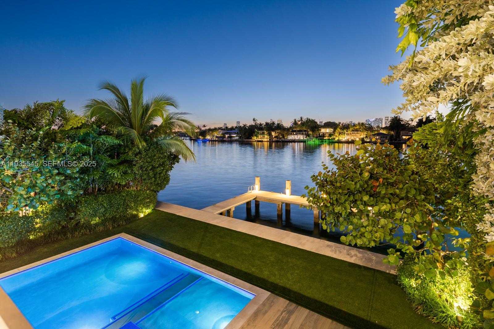 Small Image of 40 WEST RIVO ALTO DR, Miami Beach Number 5