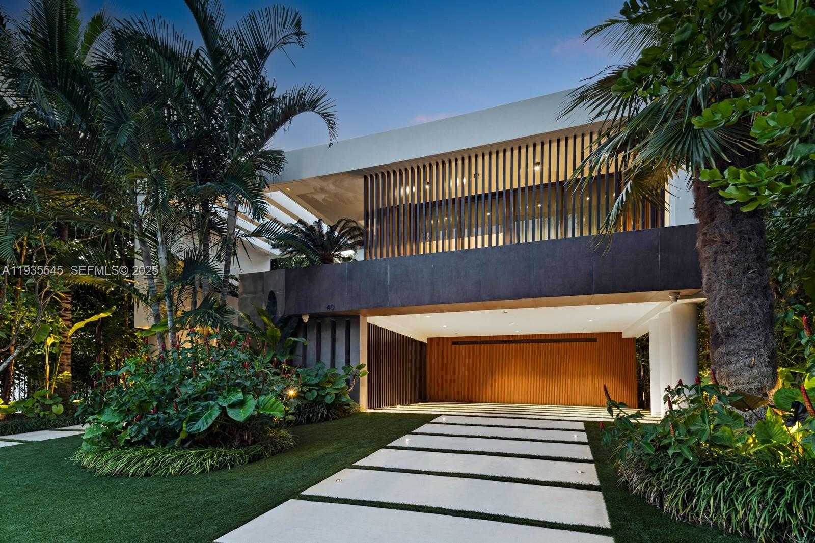 Small Image of 40 WEST RIVO ALTO DR, Miami Beach Number 6