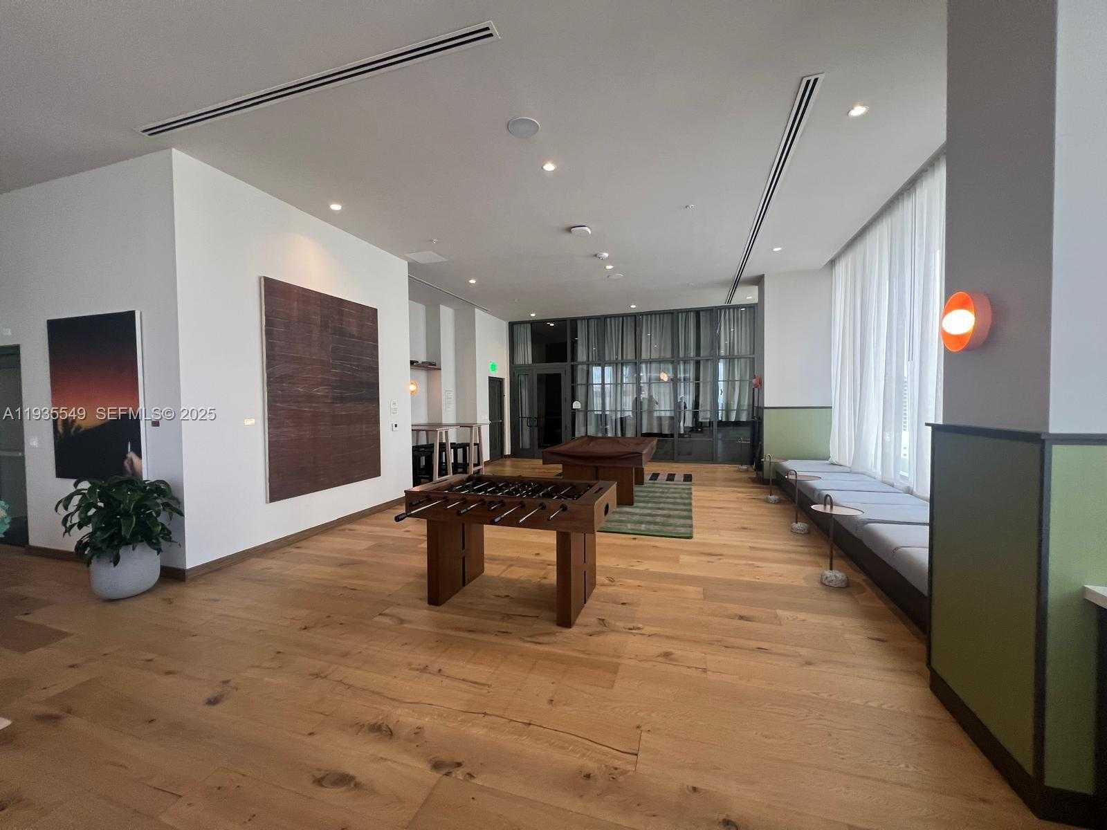 Small Image of 11 NORTH EAST 6 ST #1407, Miami Number 9