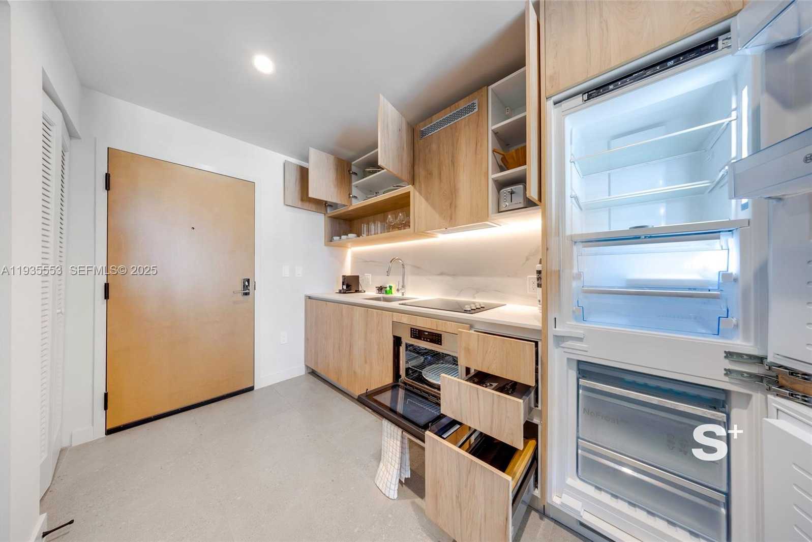 Small Image of 11 6TH ST #1910, Miami Number 3