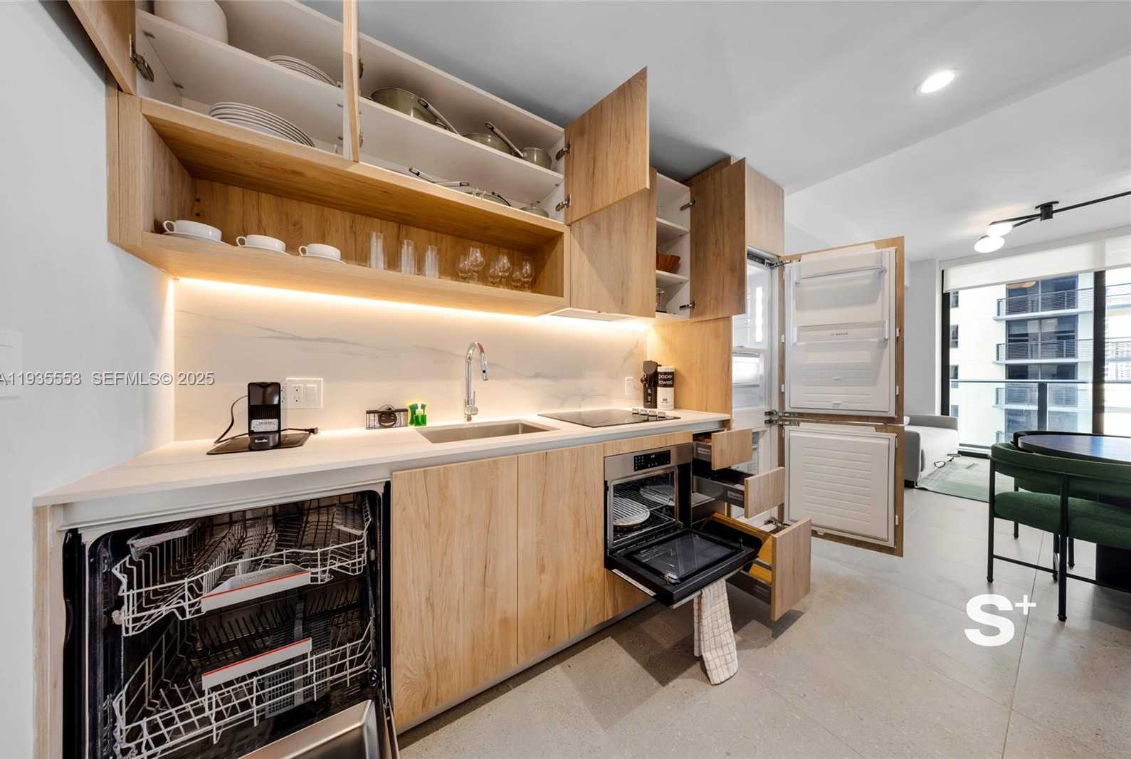 Small Image of 11 6TH ST #1910, Miami Number 4