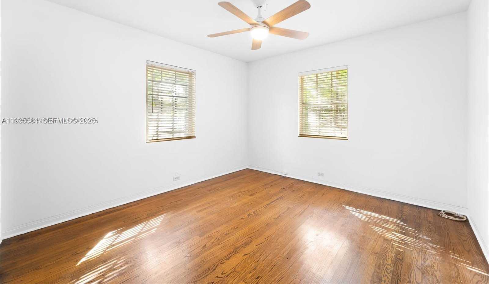 Small Image of 911 NORTH EAST 72ND TER, Miami Number 13