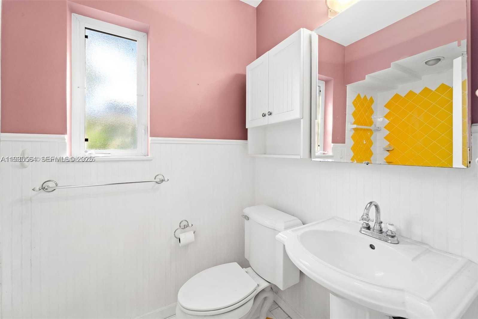 Small Image of 911 NORTH EAST 72ND TER, Miami Number 14