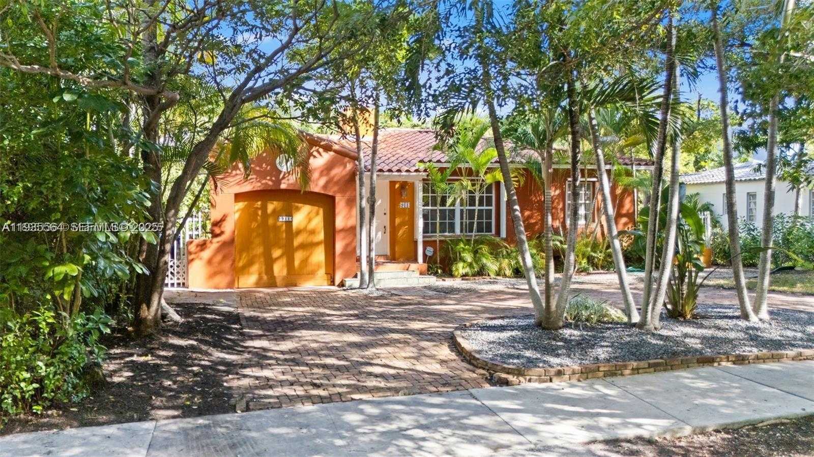 Small Image of 911 NORTH EAST 72ND TER, Miami Number 5