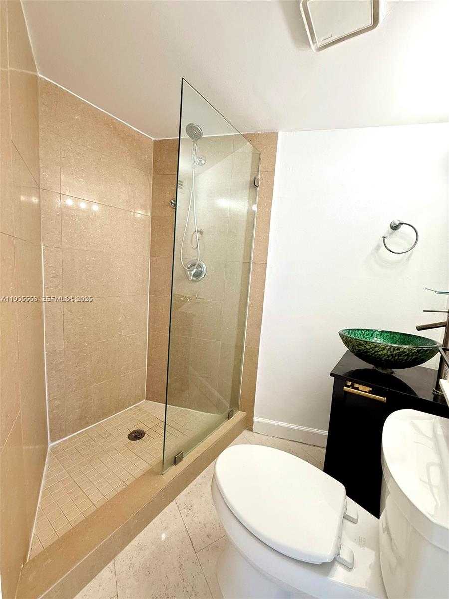 Small Image of 1881 WASHINGTON AVE #8D, Miami Beach Number 10