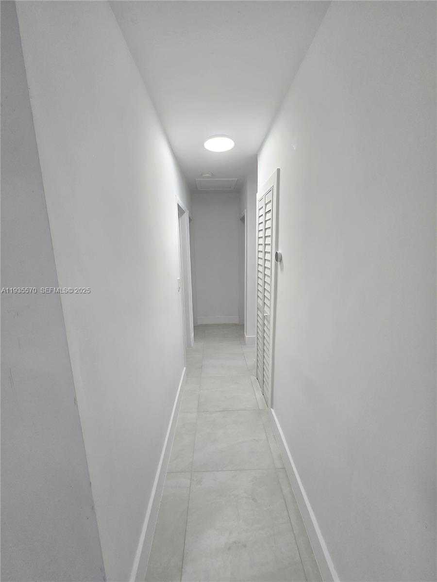 Small Image of 10730 SOUTH WEST 149TH TER, Miami Number 4