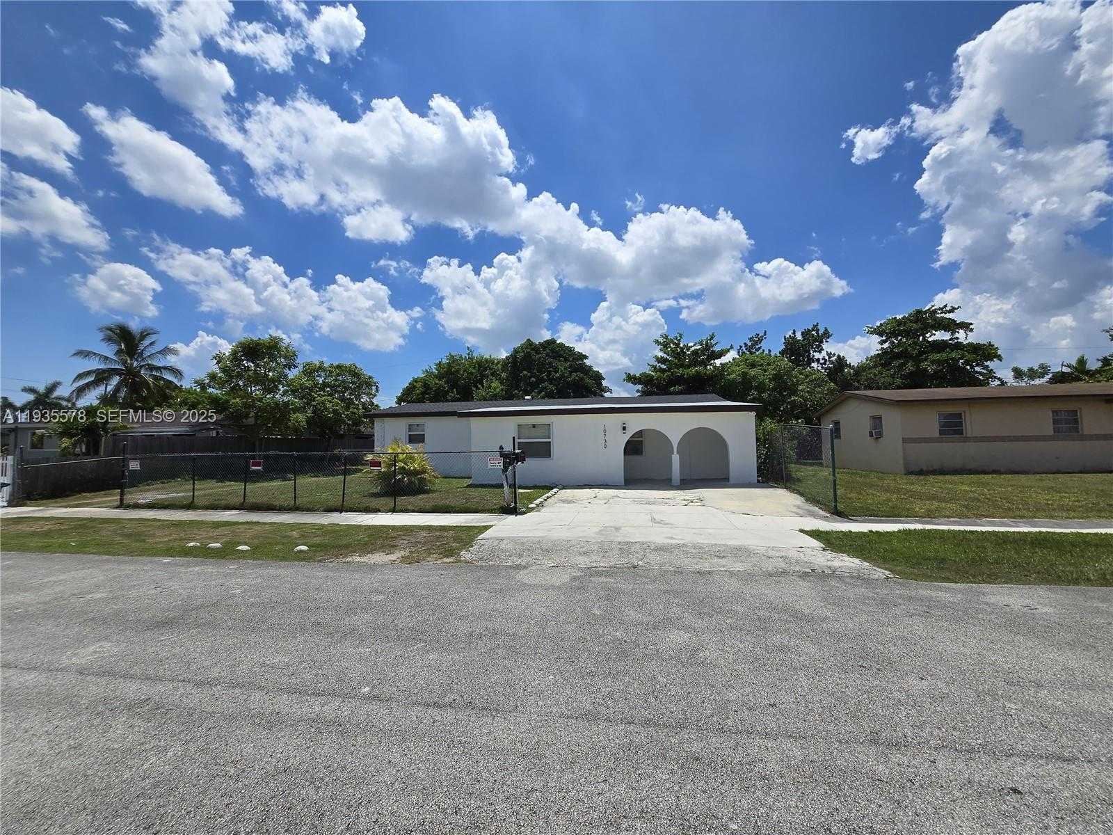 Small Image of 10730 SOUTH WEST 149TH TER, Miami Number 8