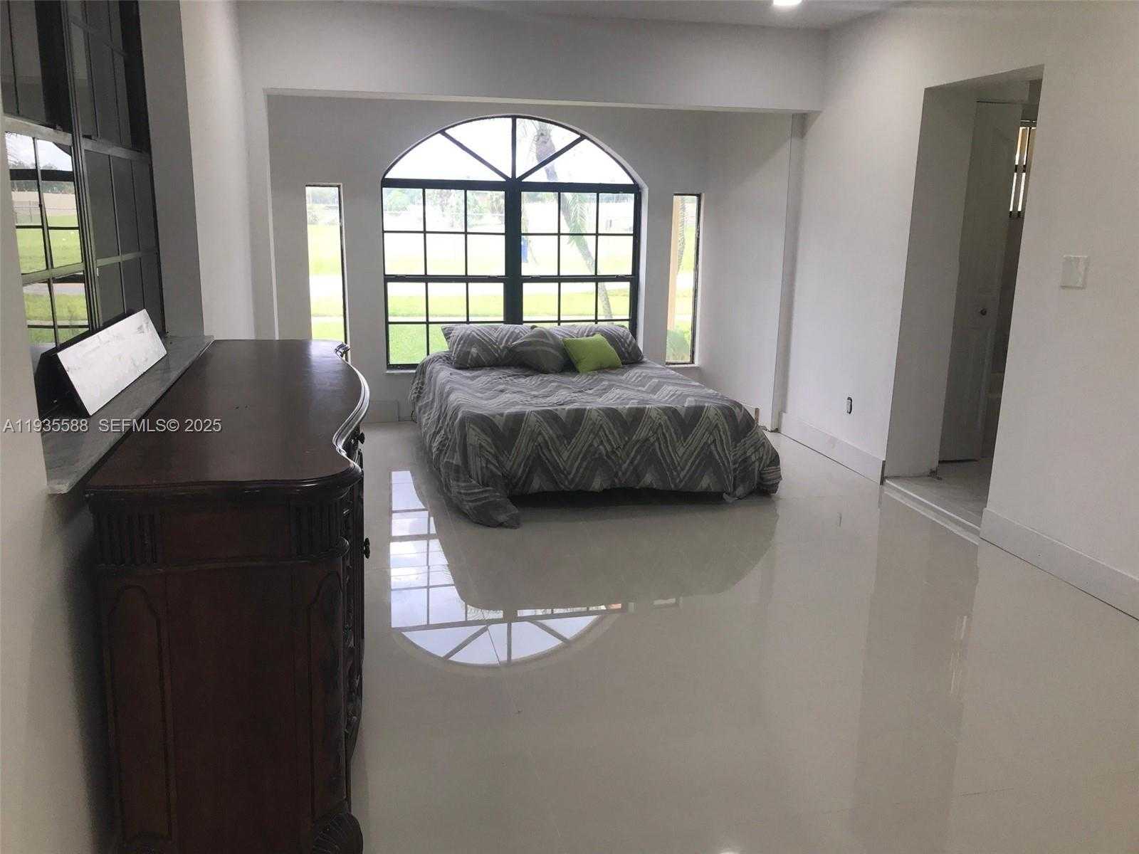 Small Image of 3880 NORTH WEST 179TH ST, Miami Gardens Number 13