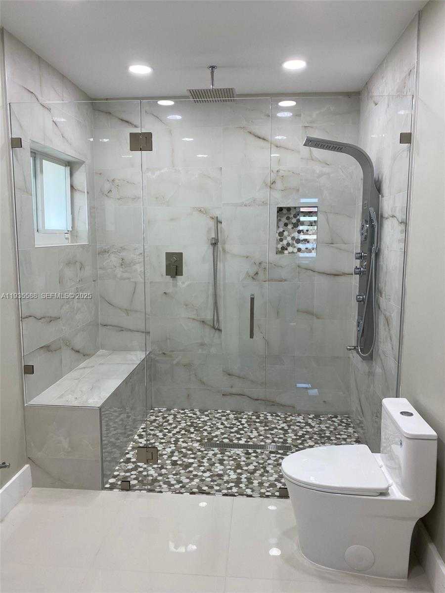 Small Image of 3880 NORTH WEST 179TH ST, Miami Gardens Number 17