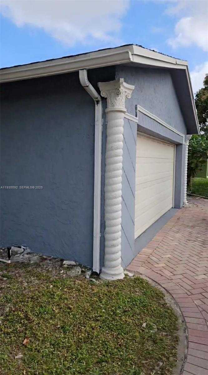 Small Image of 7601 KIMBERLY BLVD #Main, North Lauderdale Number 3