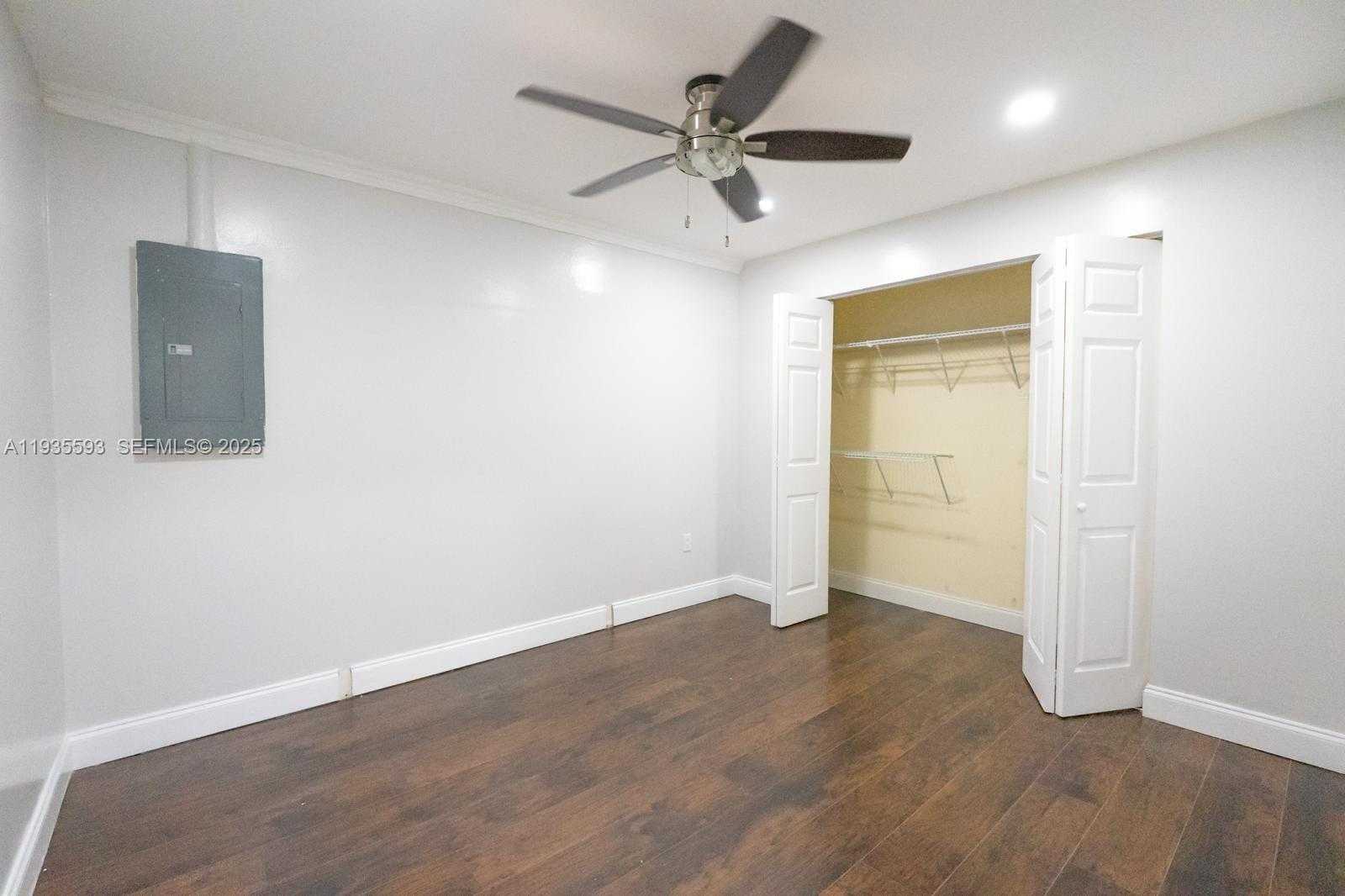 Small Image of 17302 NORTH WEST 63RD PL, Hialeah Number 19