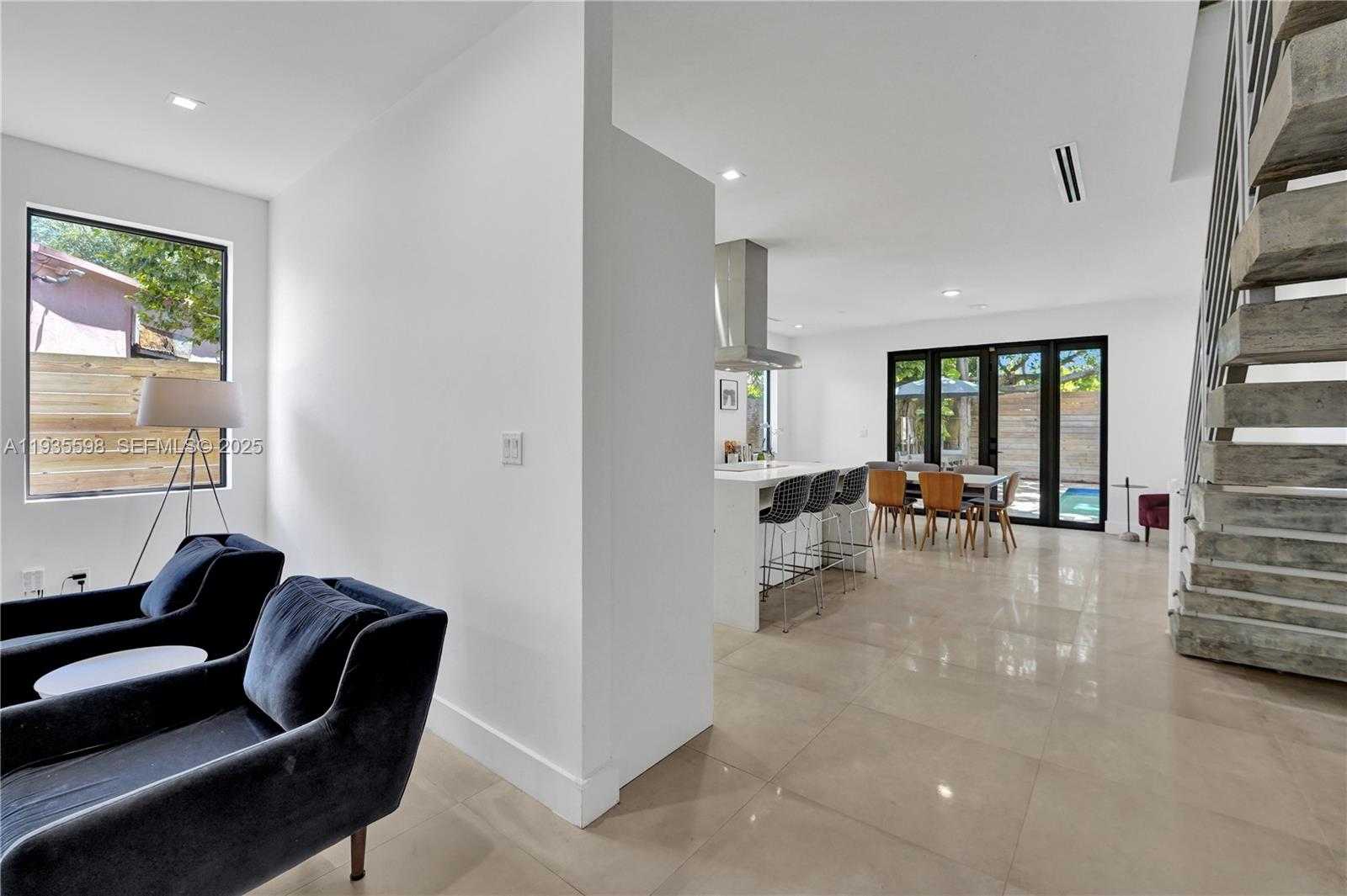 Small Image of 3465 SOUTH WEST 3RD AVE, Miami Number 10