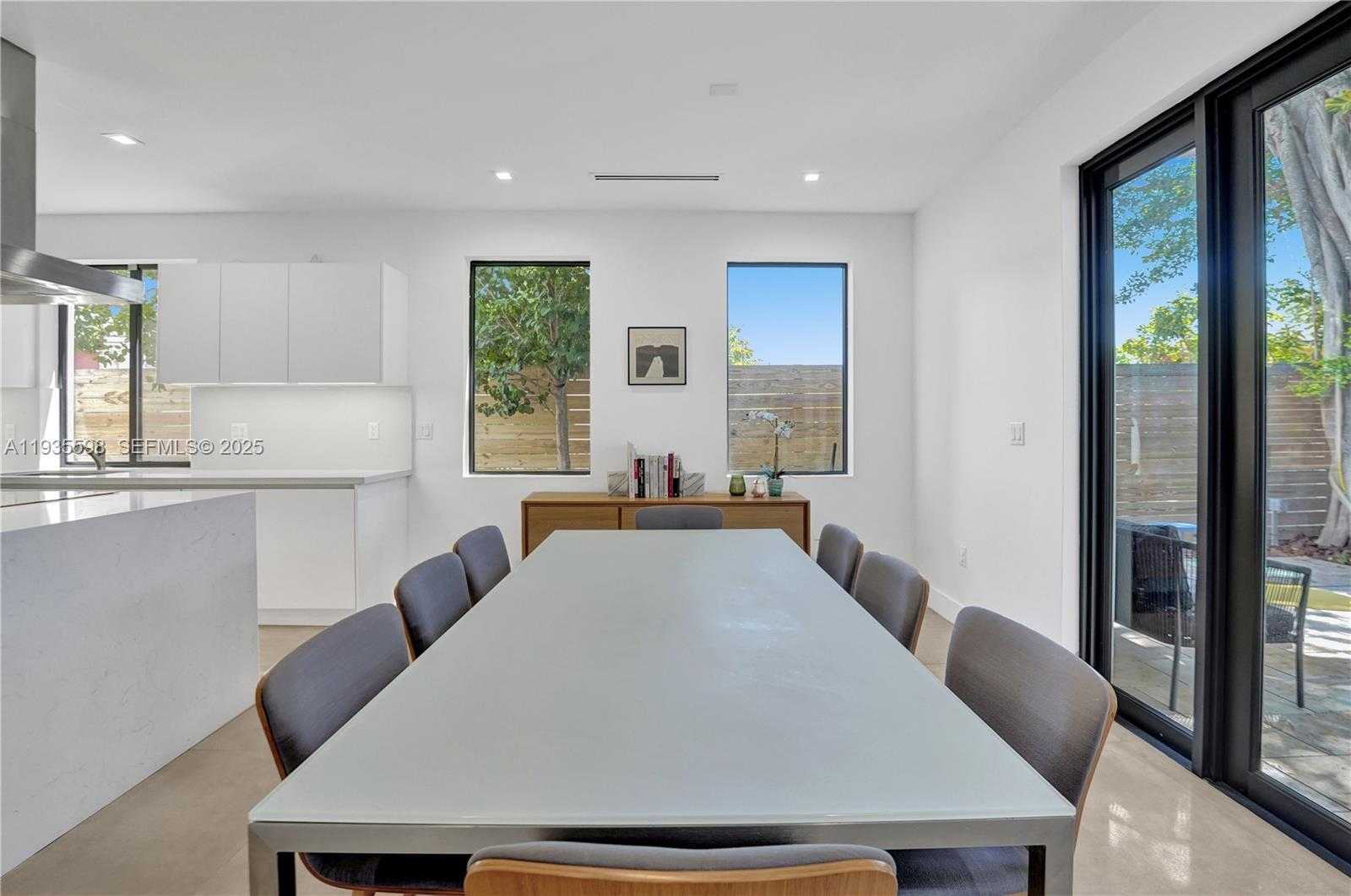 Small Image of 3465 SOUTH WEST 3RD AVE, Miami Number 19