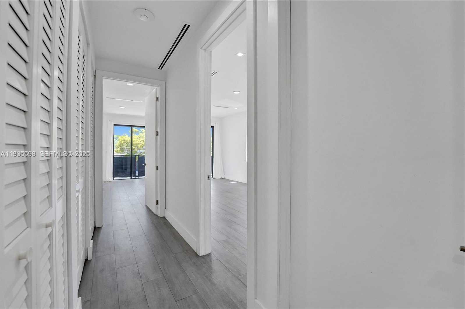 Small Image of 3465 SOUTH WEST 3RD AVE, Miami Number 32