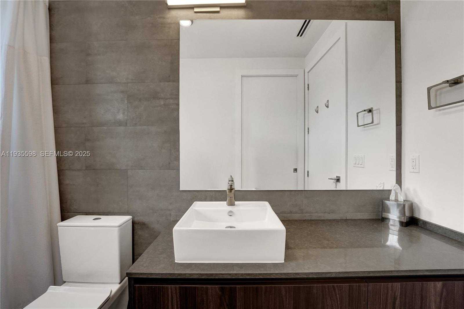 Small Image of 3465 SOUTH WEST 3RD AVE, Miami Number 36