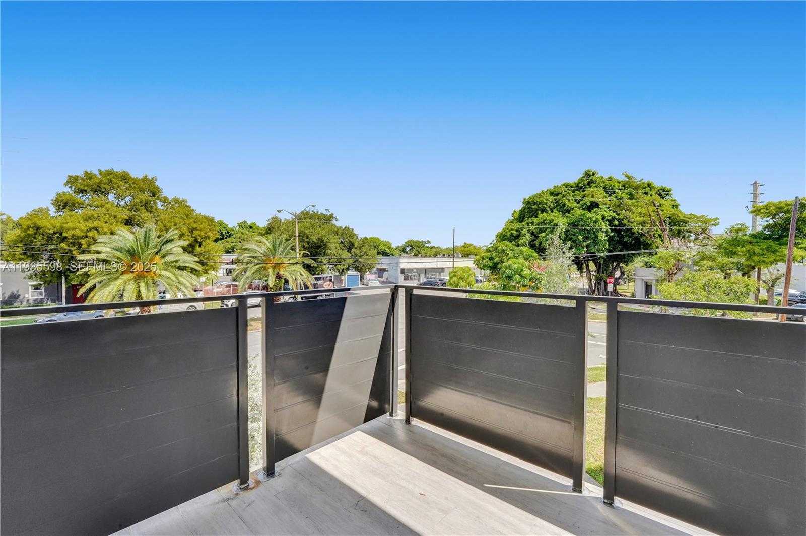 Small Image of 3465 SOUTH WEST 3RD AVE, Miami Number 39