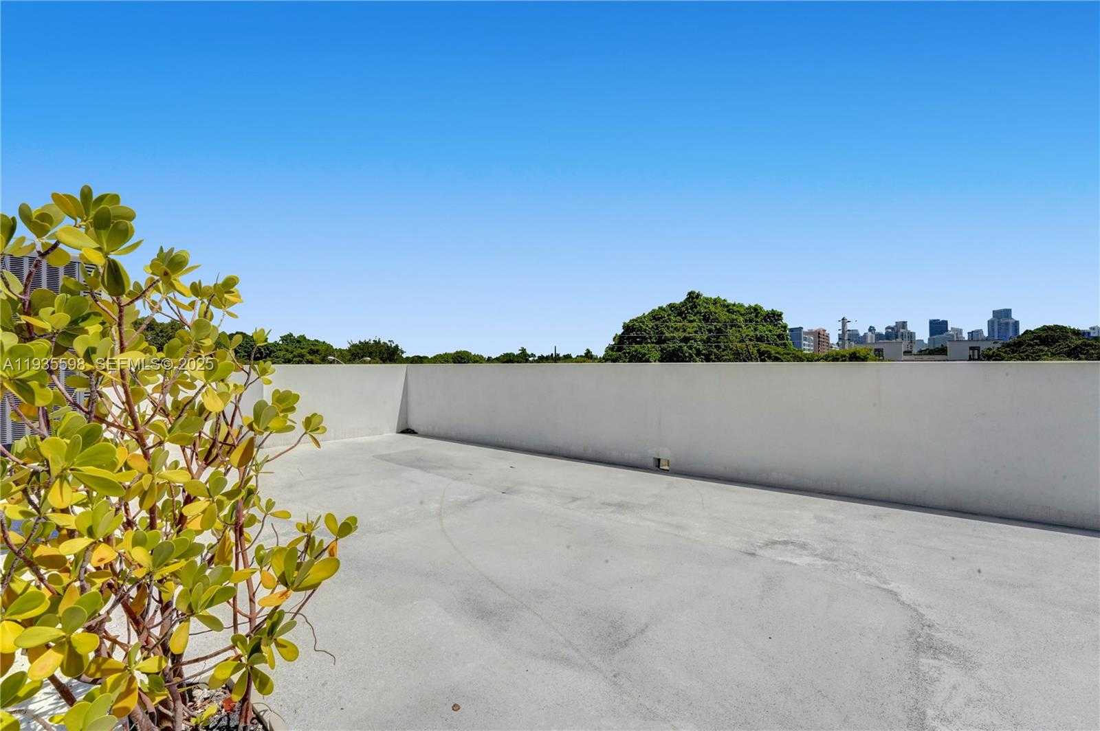 Small Image of 3465 SOUTH WEST 3RD AVE, Miami Number 43