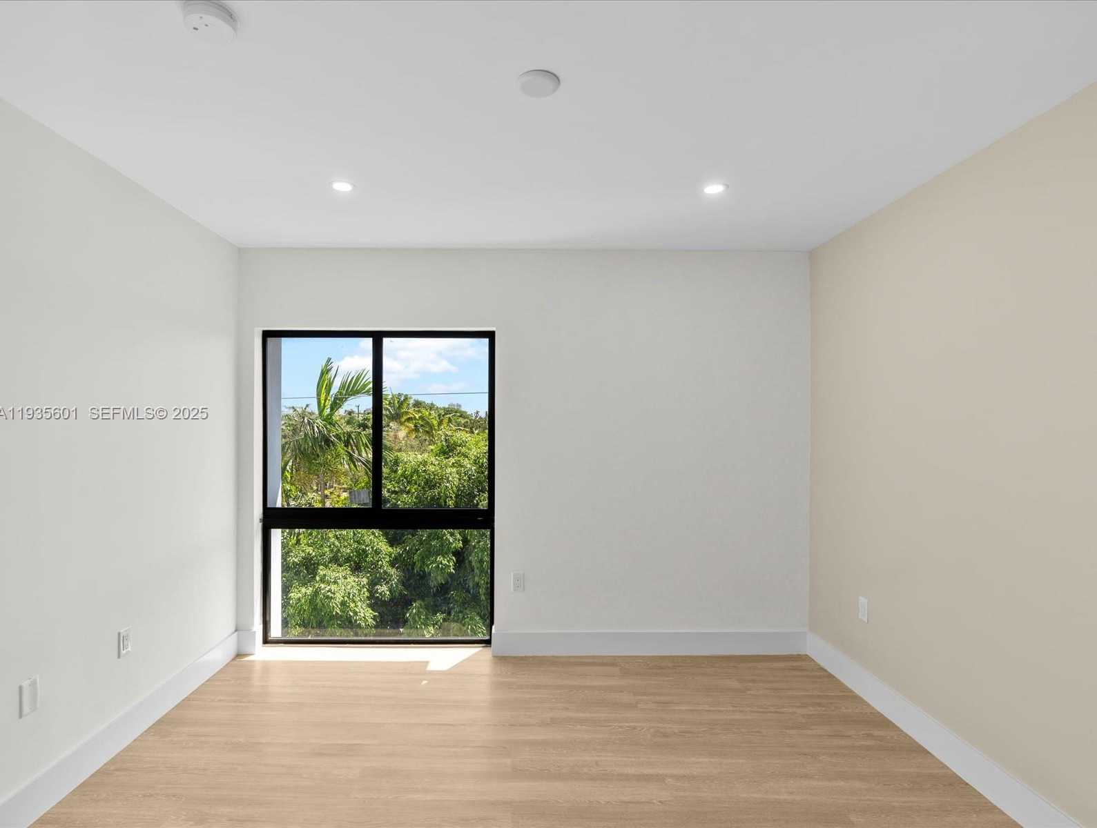 Small Image of 1134 71ST ST #3, Miami Beach Number 18