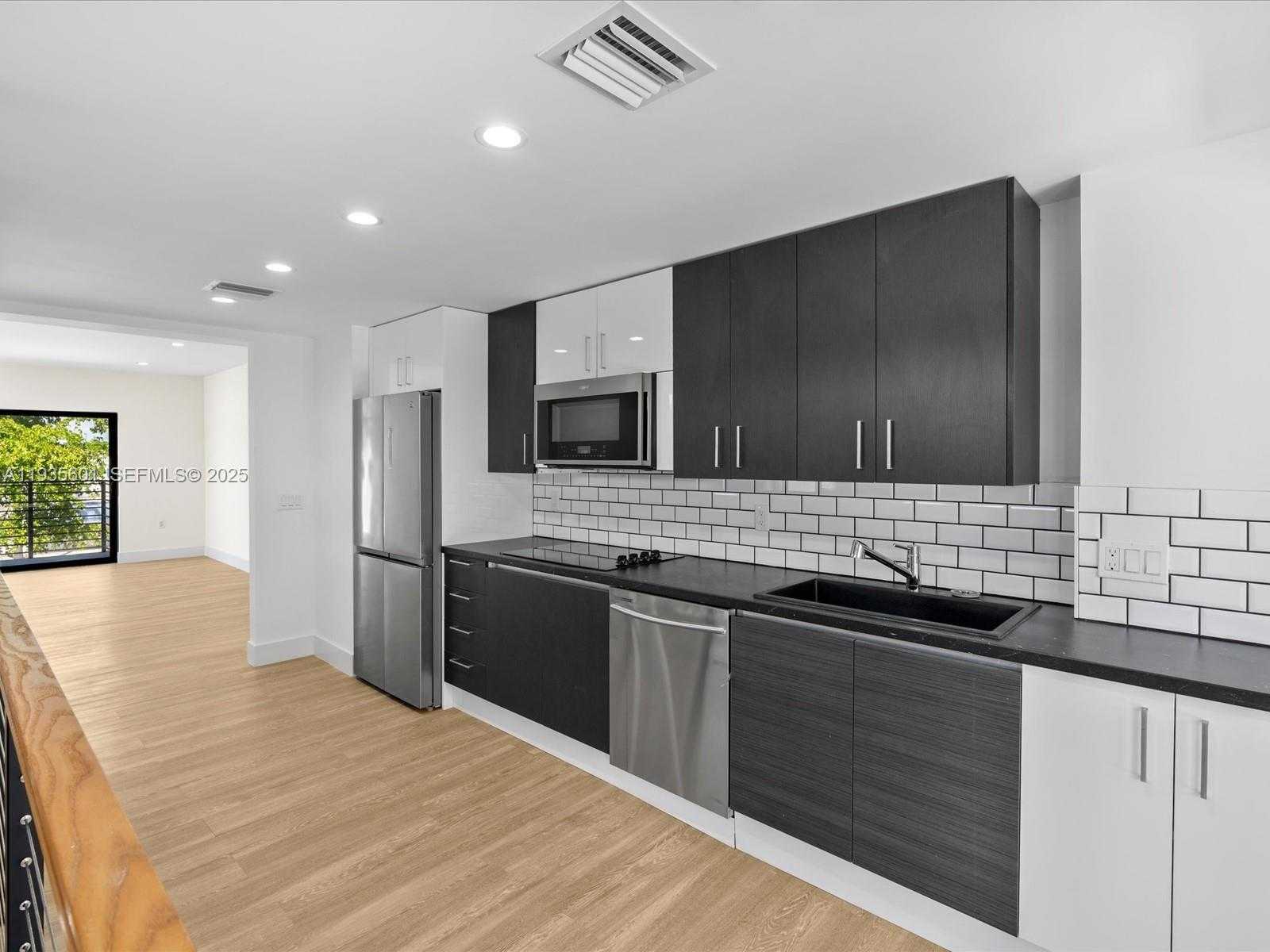 Small Image of 1134 71ST ST #3, Miami Beach Number 8