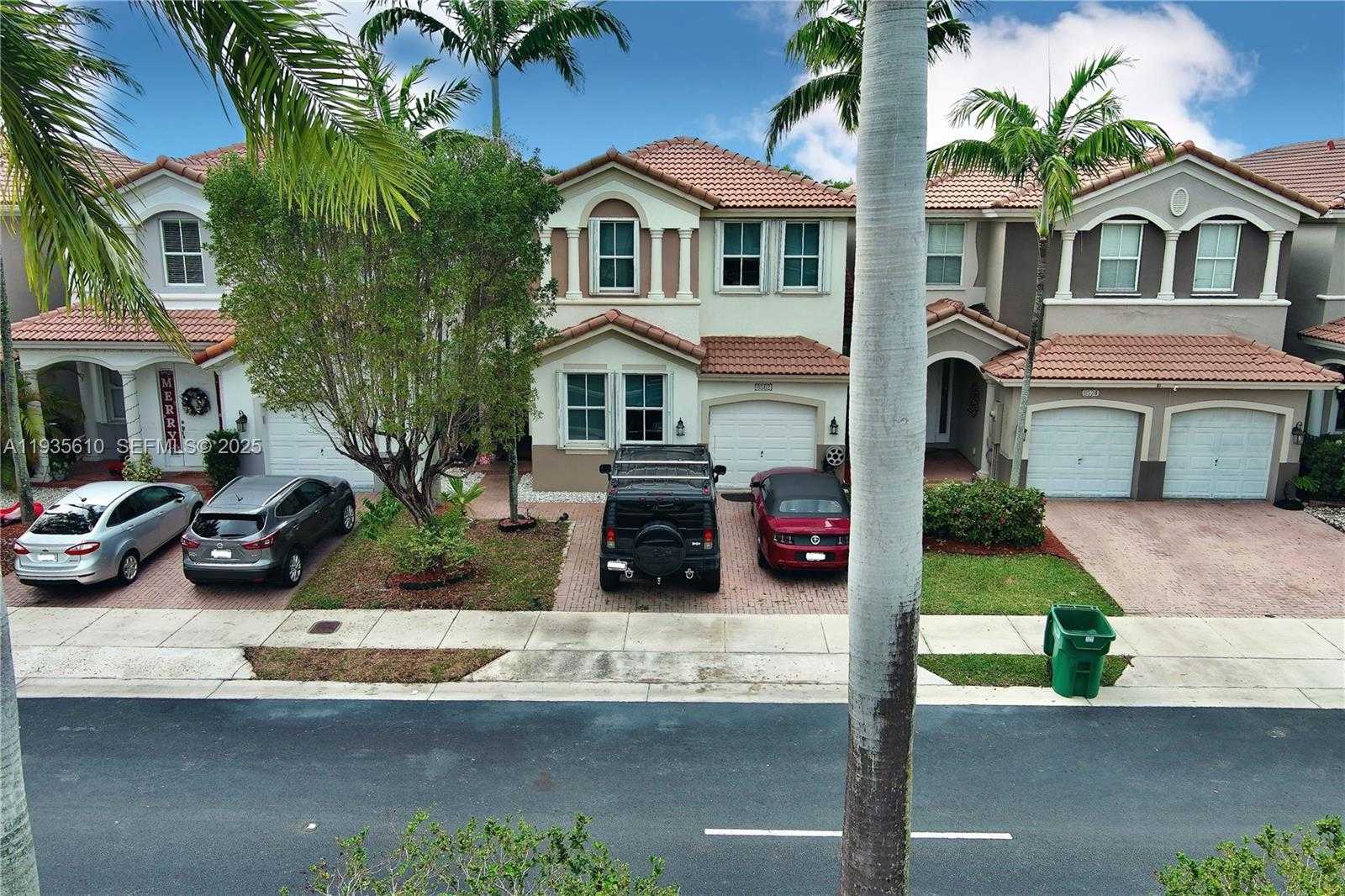 Small Image of 8562 NORTH WEST 108TH AVE #8562, Doral Number 2