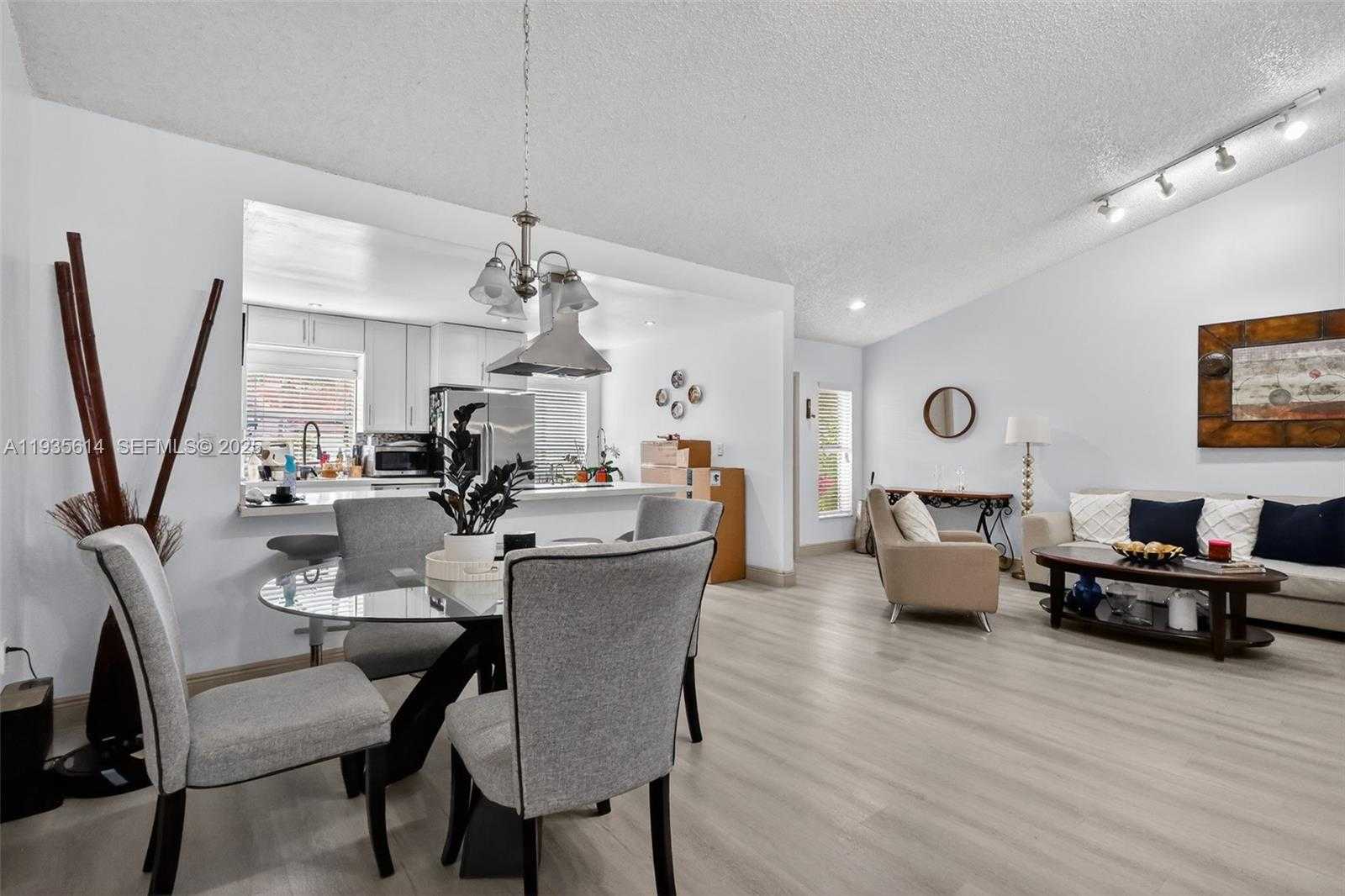 Small Image of 5571 NORTH WEST 188TH ST, Miami Gardens Number 10