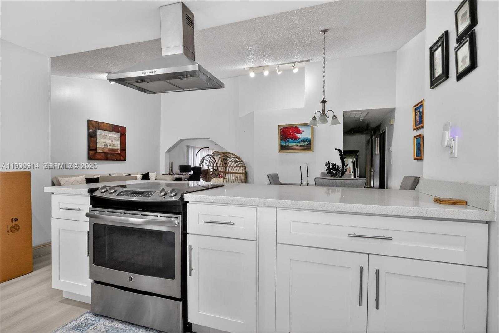 Small Image of 5571 NORTH WEST 188TH ST, Miami Gardens Number 13