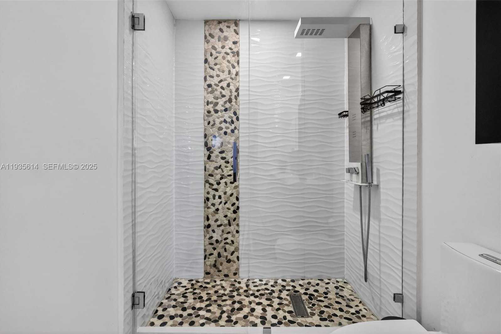 Small Image of 5571 NORTH WEST 188TH ST, Miami Gardens Number 22